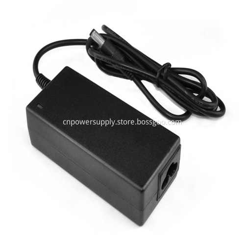 Single Output 36V3.61A Desktop Power Adapter
